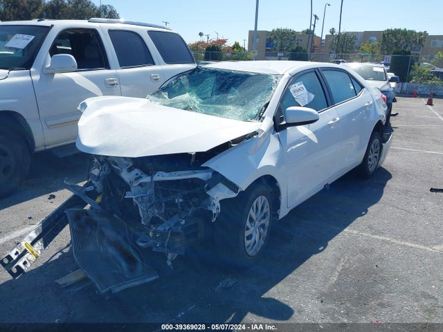 Toyota COROLLA LE 2017 2T1BURHE8HC849053 Image 2