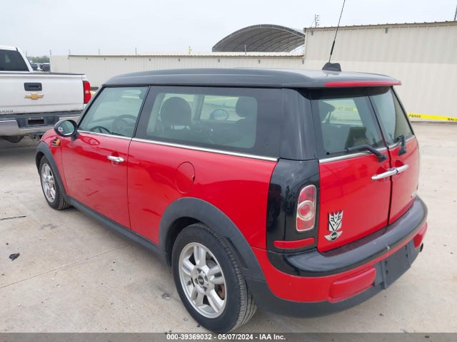 2013 MINI CLUBMAN WMWZF3C5XDT490432 Photo 2