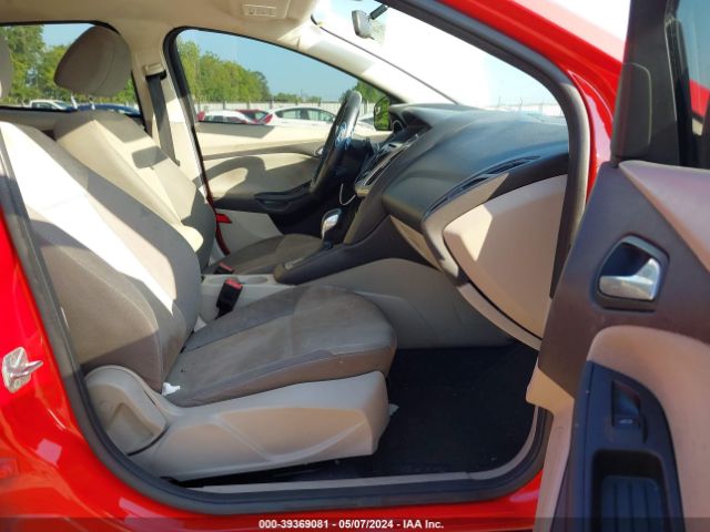 1FADP3F21EL135040 Ford FOCUS SE