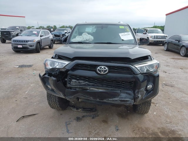 Toyota 4RUNNER SR5 2018 JTEZU5JR9J5177636 Image 12