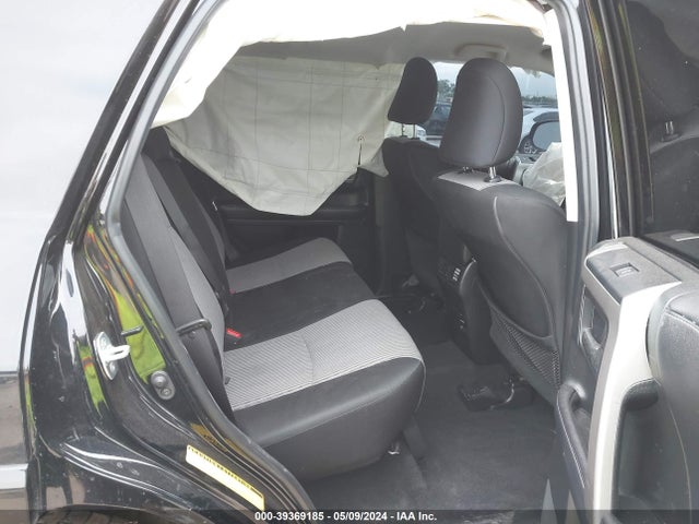 Toyota 4RUNNER SR5 2018 JTEZU5JR9J5177636 Image 8