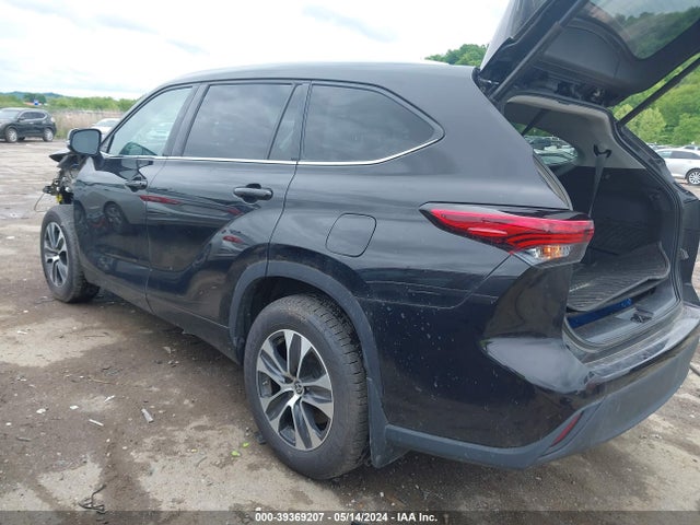 Toyota Highlander Xle 2021 5TDHZRBH3MS062091 Image 3