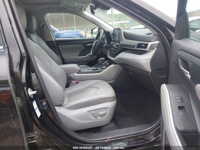 Toyota Highlander Xle 2021 5TDHZRBH3MS062091 Image 5