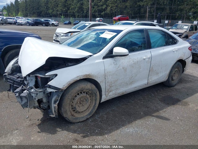 Toyota CAMRY LE 2016 4T1BF1FK3GU567842 Image 2