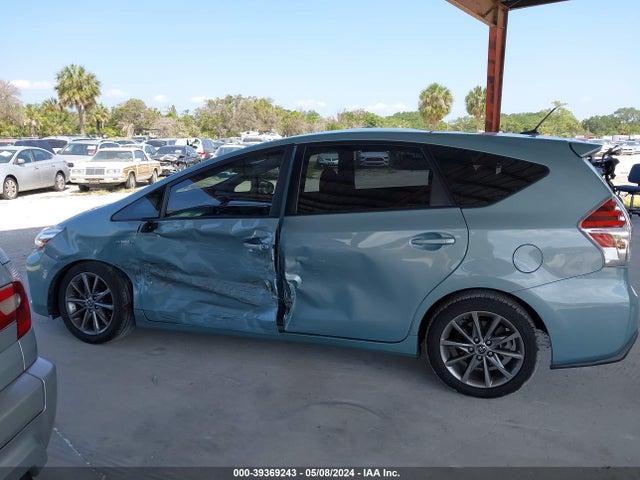 Toyota Prius V Five 2015 JTDZN3EU2FJ032943 Image 14