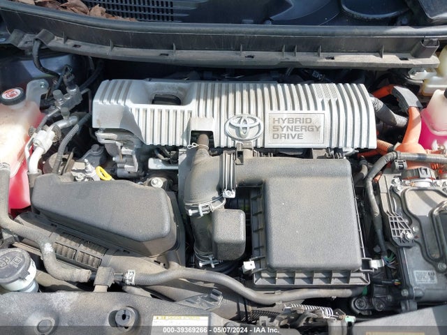 Toyota Prius V Three 2017 JTDZN3EU4HJ073092 Image 10