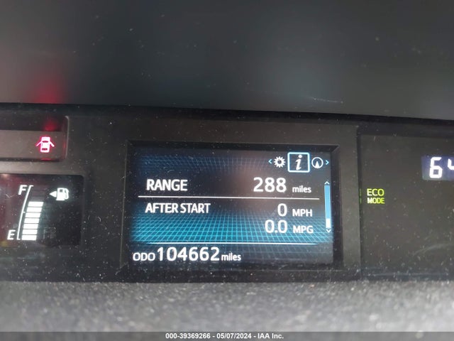 Toyota Prius V Three 2017 JTDZN3EU4HJ073092 Image 15
