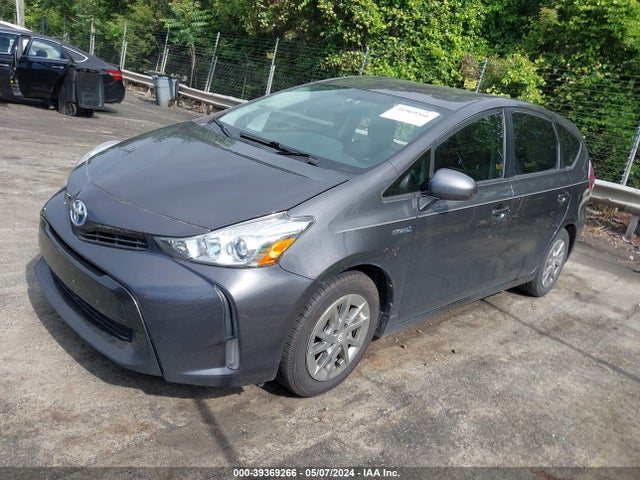 Toyota Prius V Three 2017 JTDZN3EU4HJ073092 Image 2