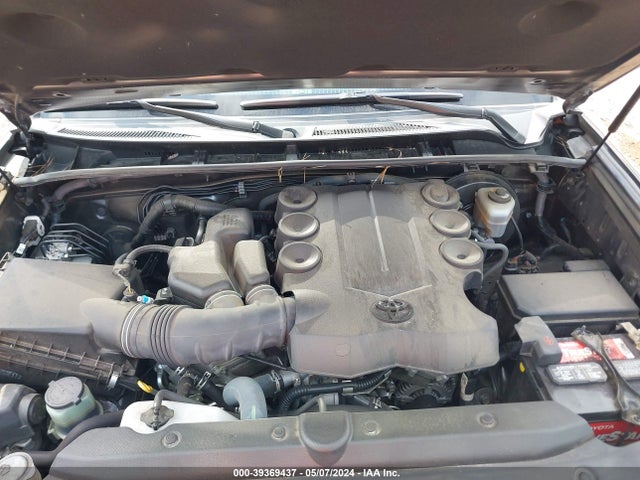 Toyota 4RUNNER SR5 2018 JTEZU5JR6J5182891 Image 10