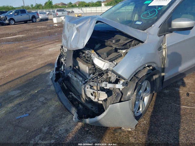 1FMCU0GX6GUC41452 Ford ESCAPE SE