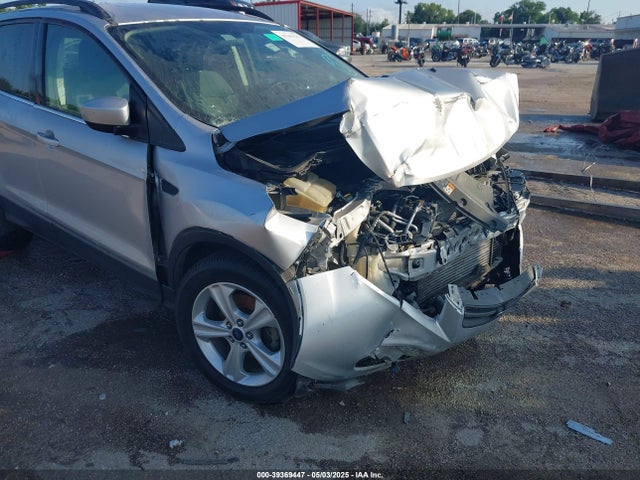 1FMCU0GX6GUC41452 Ford ESCAPE SE