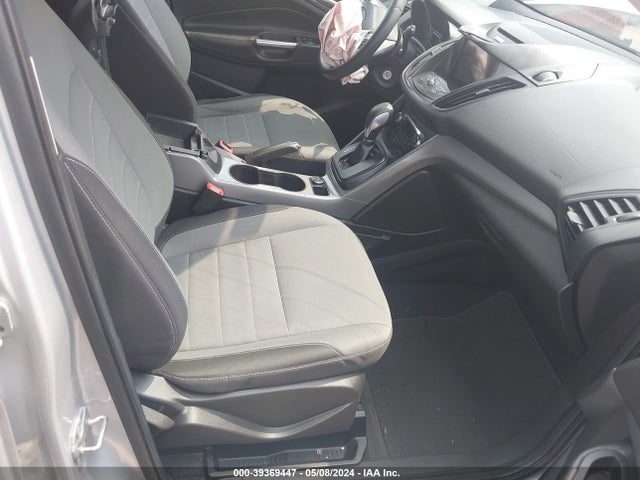 1FMCU0GX6GUC41452 Ford ESCAPE SE