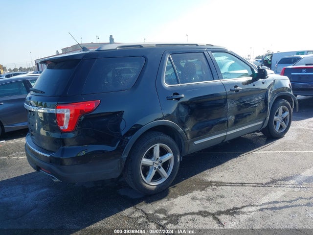 Ford EXPLORER XLT 2018 1FM5K7D83JGA98213 Image 4