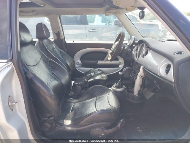 2003 MINI COOPER WMWRC33493TC41864 Photo 4