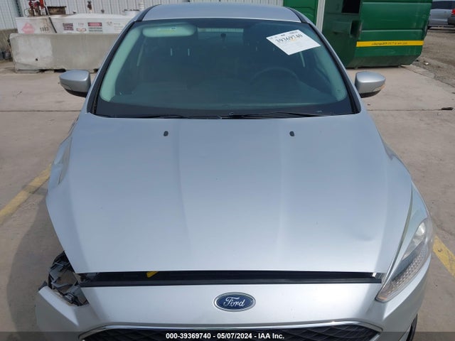 Ford FOCUS SE 2017 1FADP3F26HL315358 Image 10