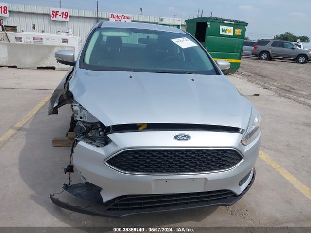 Ford FOCUS SE 2017 1FADP3F26HL315358 Image 13