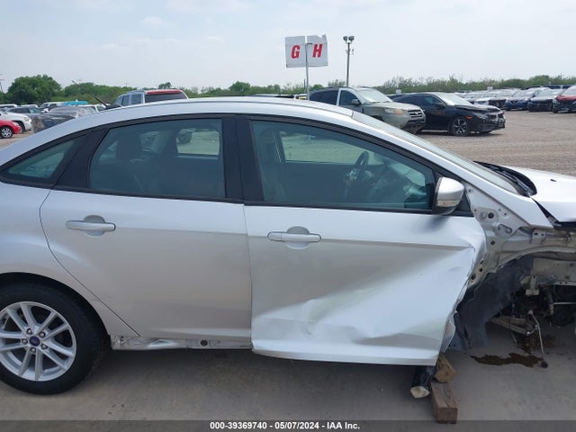 Ford FOCUS SE 2017 1FADP3F26HL315358 Image 14
