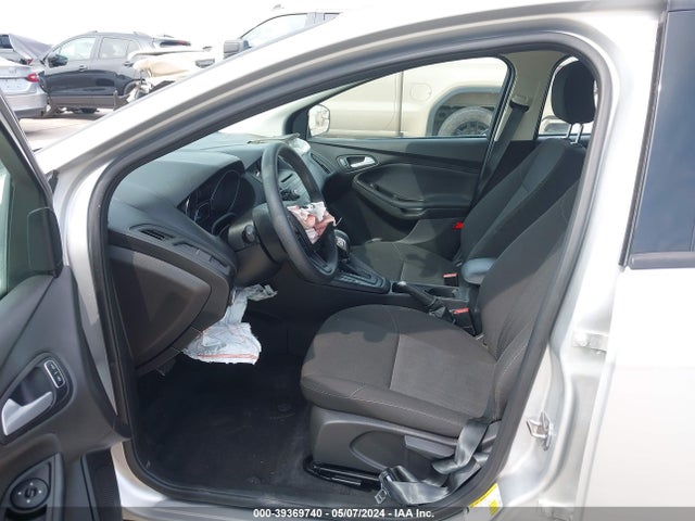 Ford FOCUS SE 2017 1FADP3F26HL315358 Image 5