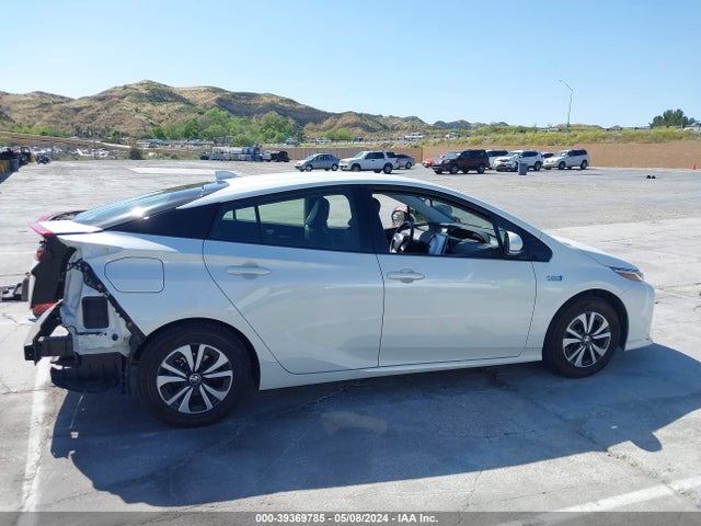 Toyota Prius Prime Premium 2017 JTDKARFP0H3046968 Image 14
