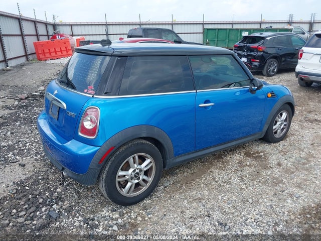 2012 MINI COOPER WMWSU3C55CT262697 Photo 3