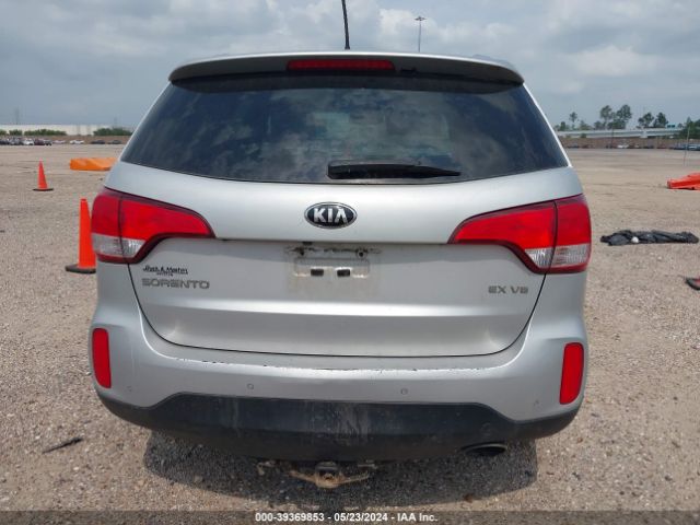 5XYKUDA70FG603582 KIA Sorento Ex V6