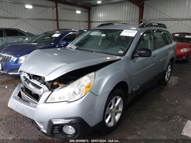 Subaru Outback 2.5i 2014 4S4BRBAC4E3326582 Image 2