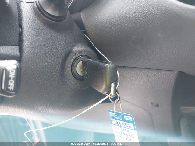 Toyota C-HR XLE 2018 JTNKHMBX1J1007095 Image 11