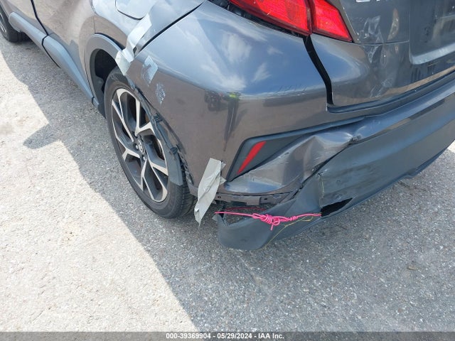 Toyota C-HR XLE 2018 JTNKHMBX1J1007095 Image 6