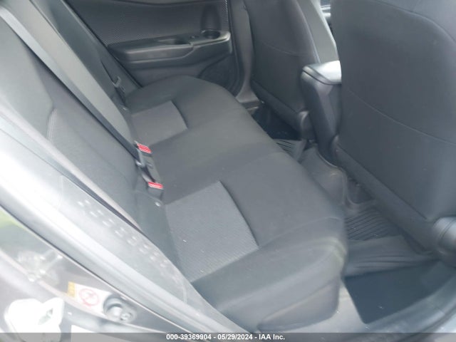 Toyota C-HR XLE 2018 JTNKHMBX1J1007095 Image 8