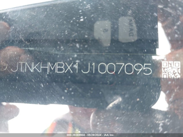 Toyota C-HR XLE 2018 JTNKHMBX1J1007095 Image 9