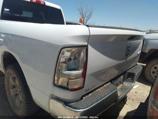 1C6RR7FT1MS579217 RAM 1500 Classic Tradesman Quad Cab 4x4 6'4 Box