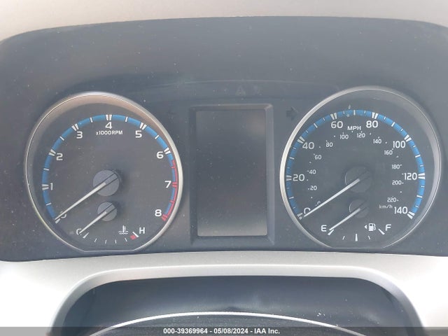 Toyota RAV4 LE 2018 2T3BFREV3JW857930 Image 7