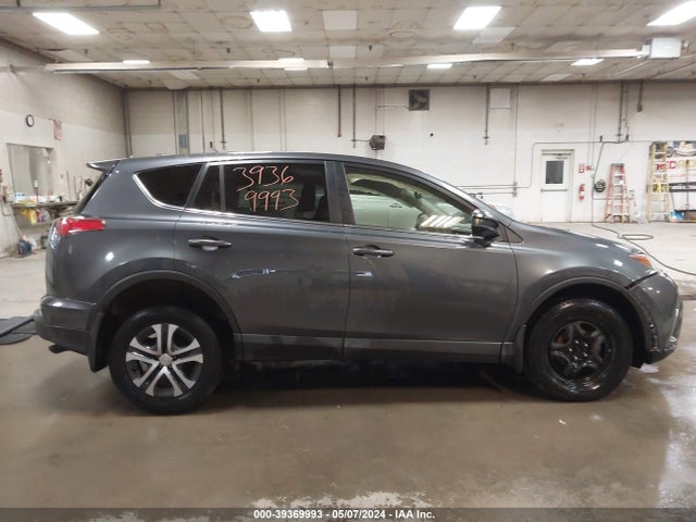 Toyota RAV4 LE 2018 JTMBFREV7JD248269 Image 14