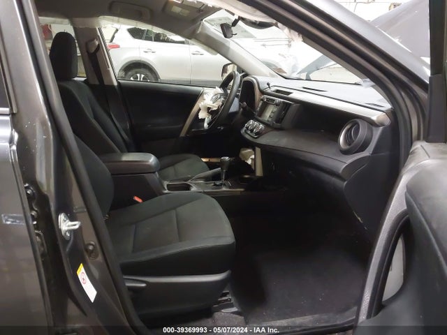 Toyota RAV4 LE 2018 JTMBFREV7JD248269 Image 5