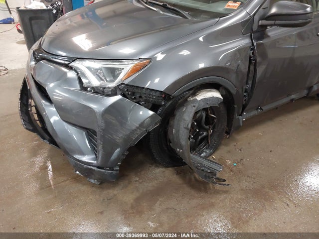 Toyota RAV4 LE 2018 JTMBFREV7JD248269 Image 6