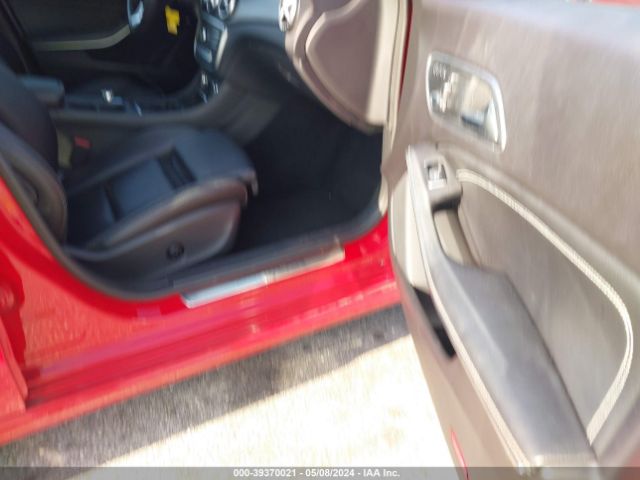 WDDSJ4EB9KN712560 Mercedes-Benz CLA 250