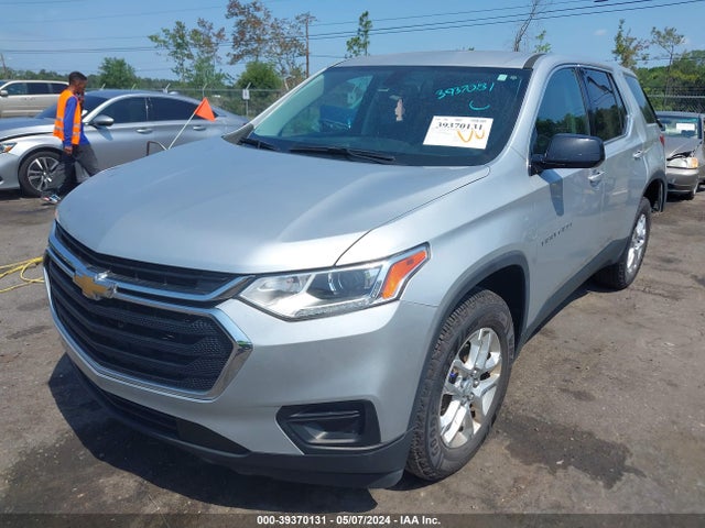 Chevrolet Traverse Ls 2019 1GNERFKW2KJ146825 Image 2
