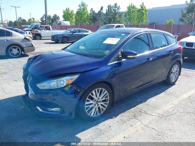 Ford Focus Titanium 2016 1FADP3N26GL396071 Image 2