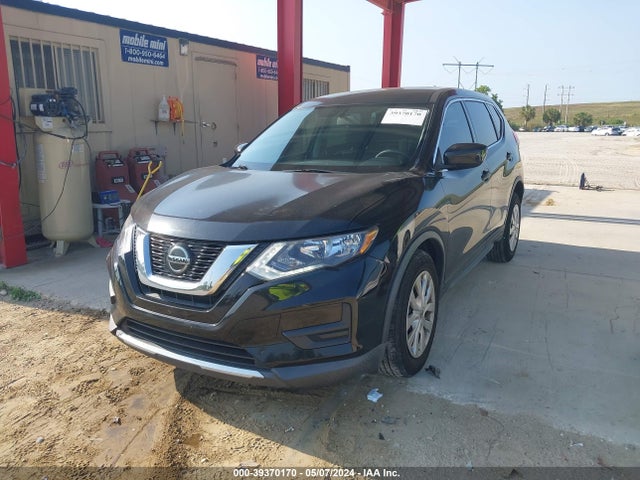 Nissan ROGUE S 2018 KNMAT2MT6JP621232 Image 2