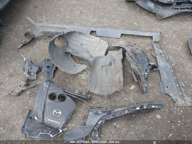 JM1BPBNM9K1138533 Mazda Mazda3 Premium Package