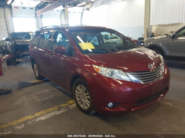 Toyota Sienna Xle Premium 8 Passenger 2017 5TDYZ3DC5HS788118 головне зображення