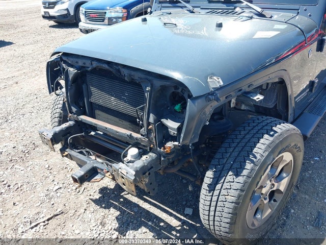 1C4HJWEG9HL737765 Jeep Wrangler Unlimited Sahara 4x4