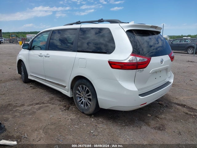 Toyota Sienna Xle 8 Passenger 2018 5TDYZ3DC1JS953006 Image 3
