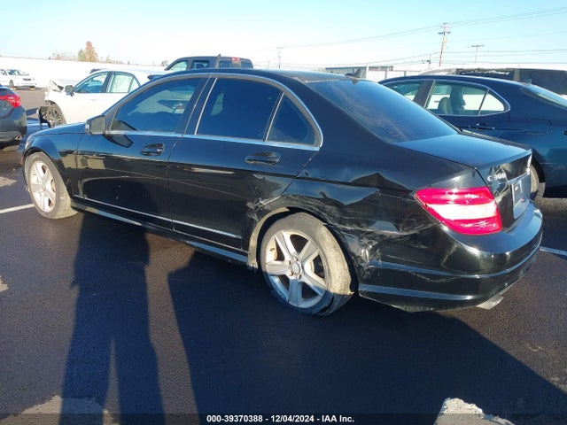 Продажа на аукционе авто 2011 Mercedes-benz C 300 Luxury/sport, vin: WDDGF5EB7BA419213, номер лота: 39370388
