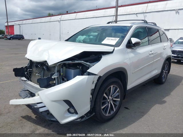 Toyota Highlander Xle 2019 5TDJZRFH6KS573643 Image 2