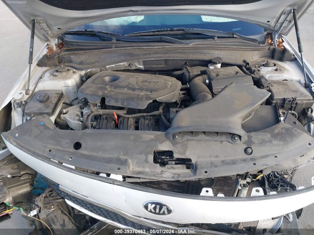 KIA Optima Lx 2018 5XXGT4L33JG195790 Image 10