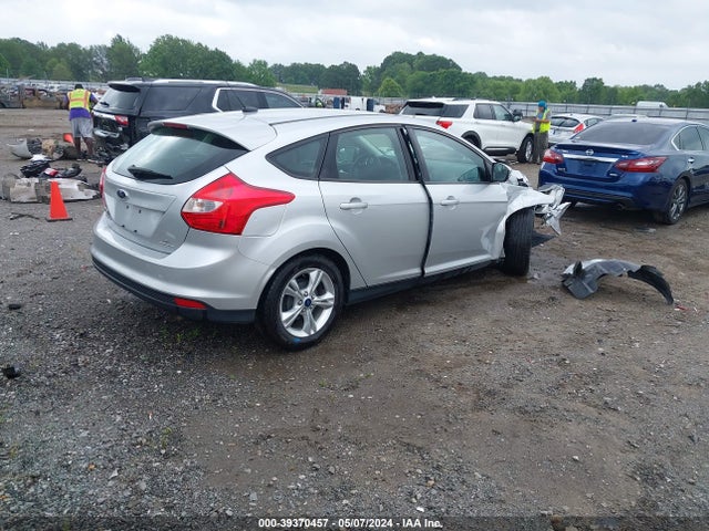 Ford FOCUS SE 2014 1FADP3K26EL263733 Image 4