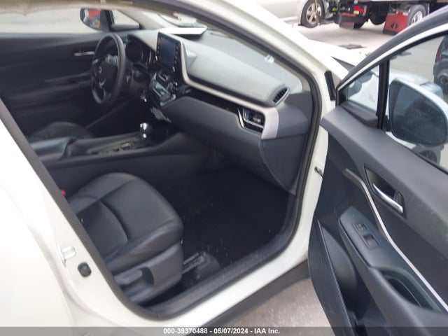 Toyota C-HR LE 2021 NMTKHMBX8MR130855 Image 5