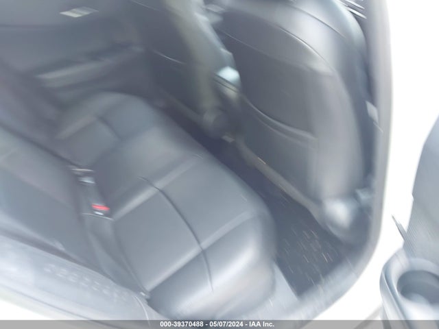 Toyota C-HR LE 2021 NMTKHMBX8MR130855 Image 8