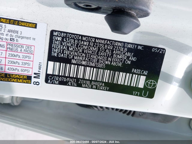 Toyota C-HR LE 2021 NMTKHMBX8MR130855 Image 9